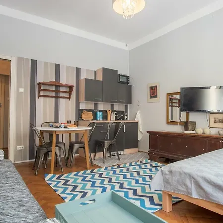 Apartman Cozy In The Heart Of Ljubljana